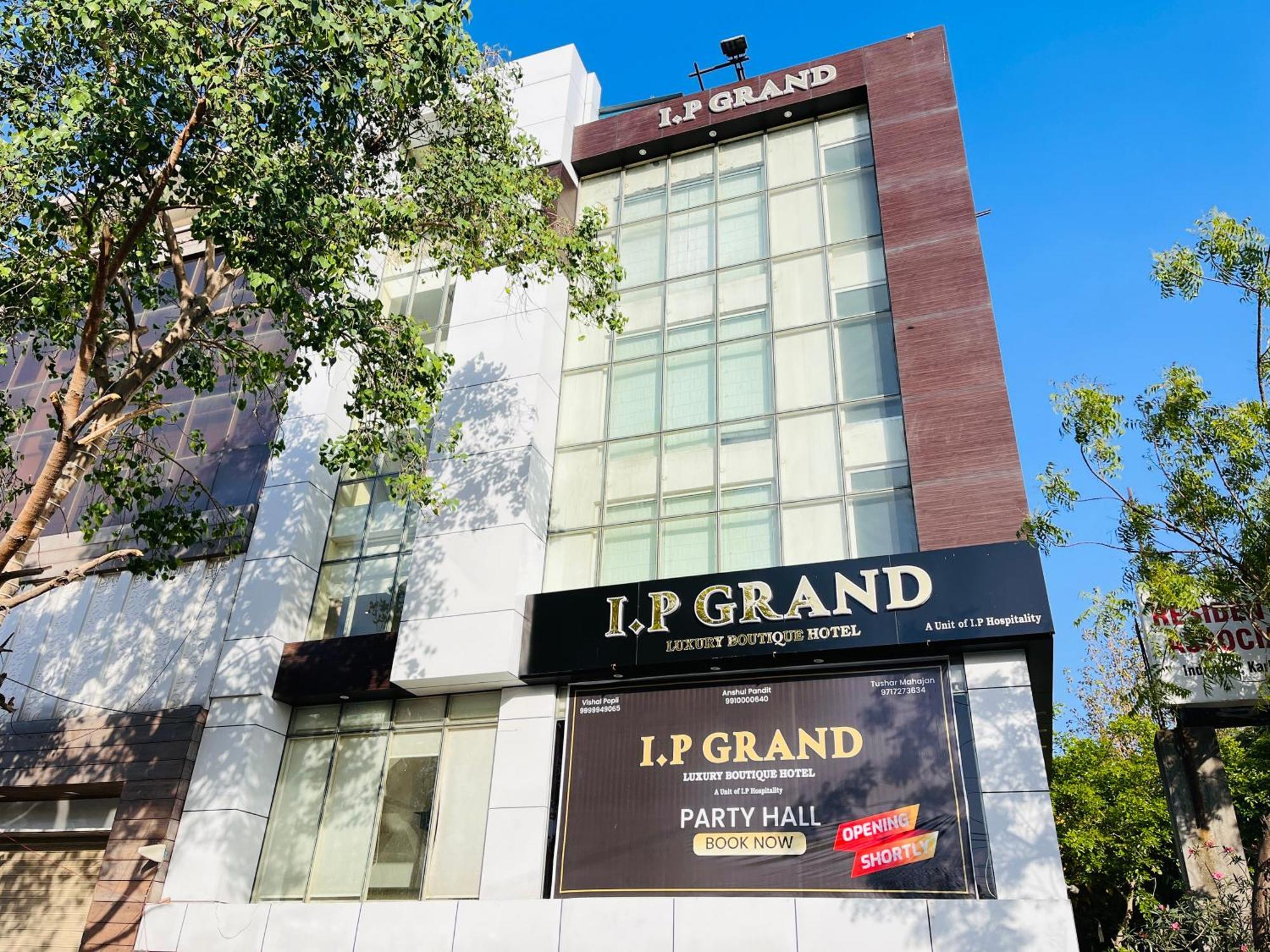 Hotel Aura Ip Grand Karkardooma Metro Station New Delhi Couple Friendly Екстериор снимка